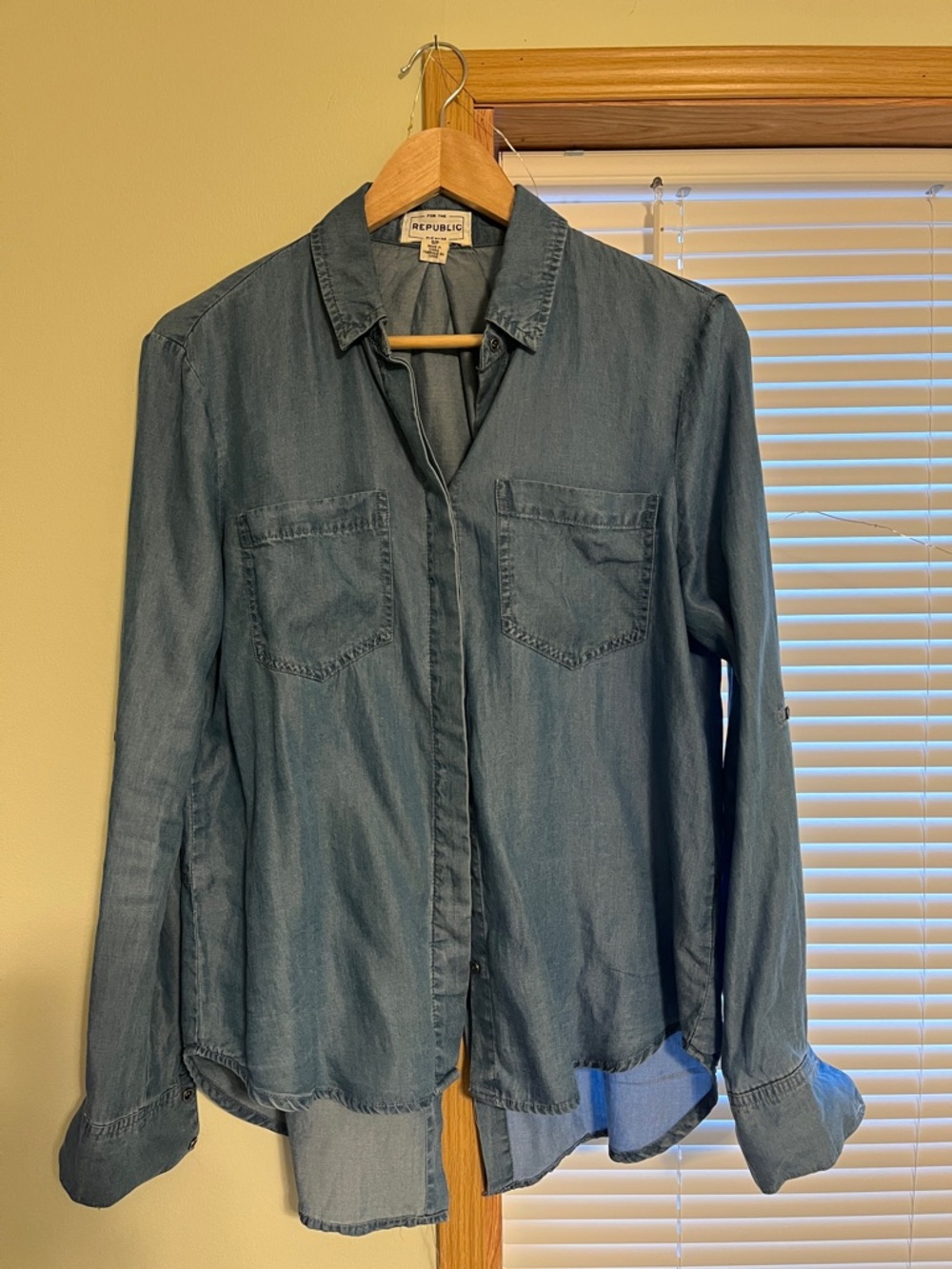 Banana Republic Light Blue Denim-Look Button Shirt